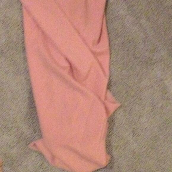 ONE SHOULDER RUFFLE BACK - Picture 4 of 11